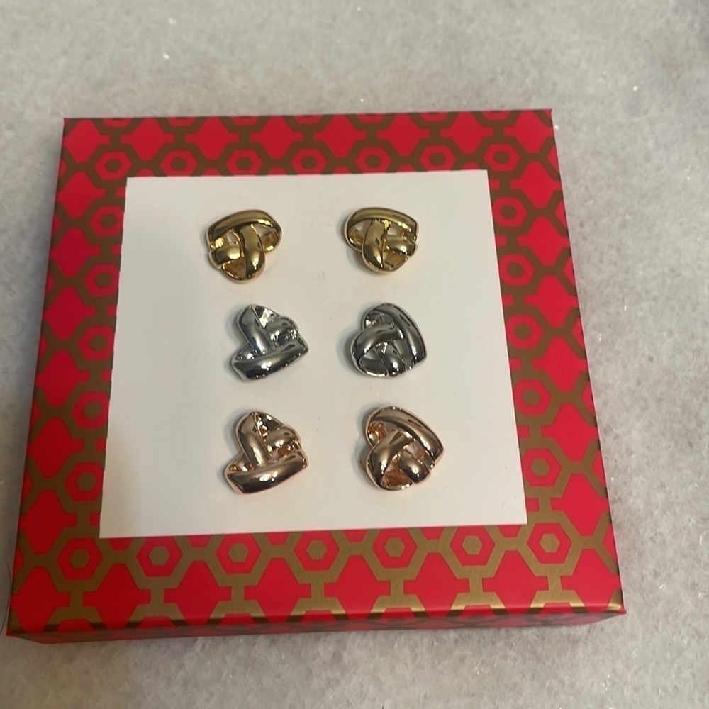 Love me knots hypoallergenic earrings set New - Picture 2 of 7